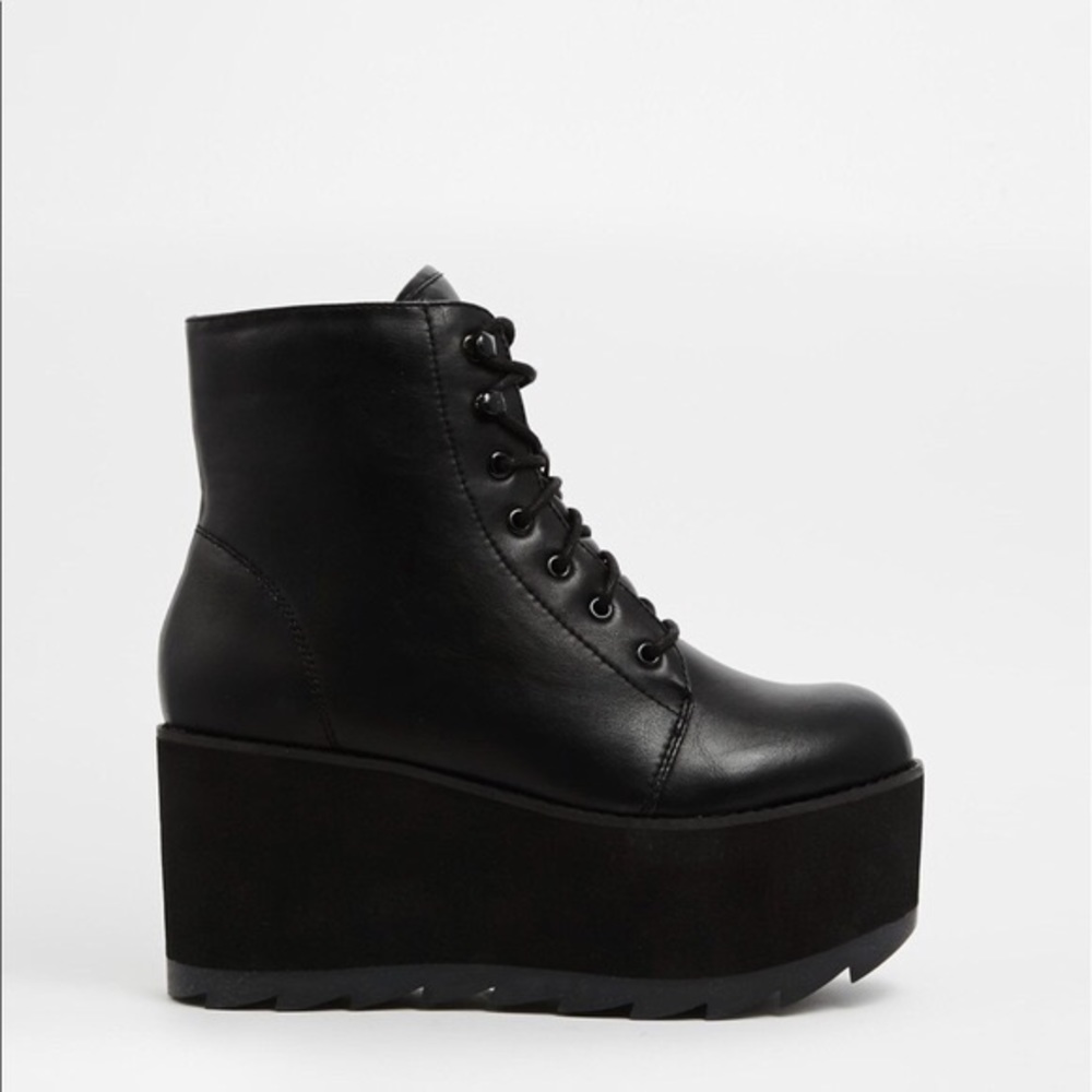 YRU Hercules Black Flatform Ankle Boots dolls kill